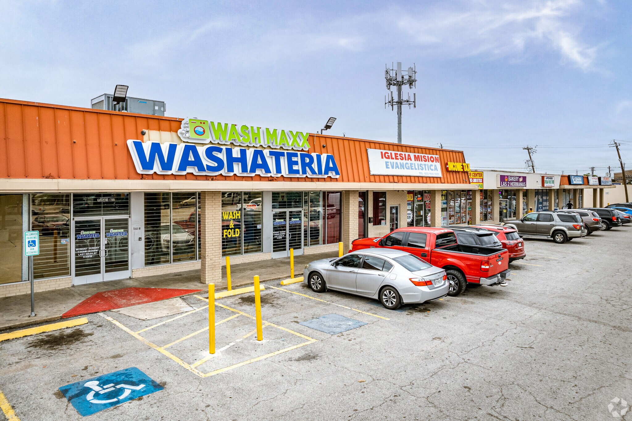 7205-7309 Bissonnet St, Houston, TX à louer Photo de l’immeuble– Image 1 sur 5