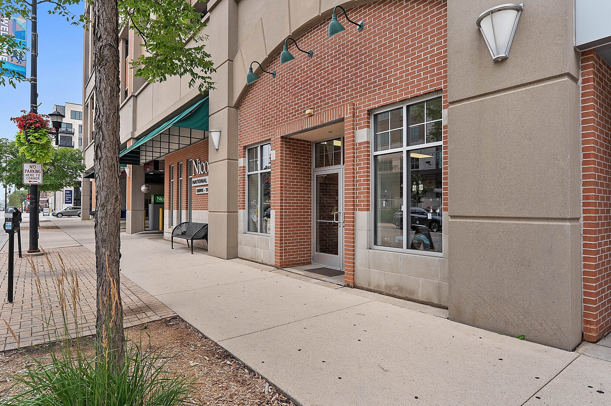 100-140 N Washington St, Green Bay, WI à louer Photo de l’immeuble– Image 1 sur 9
