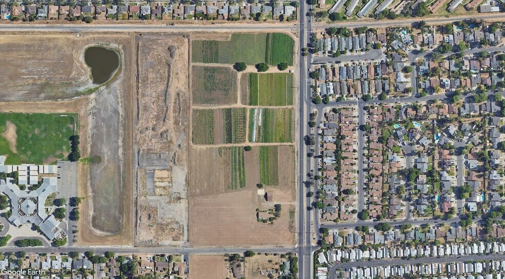 2240 S Chestnut Ave, Fresno, CA à vendre - Photo de l’immeuble – Image 2 sur 2