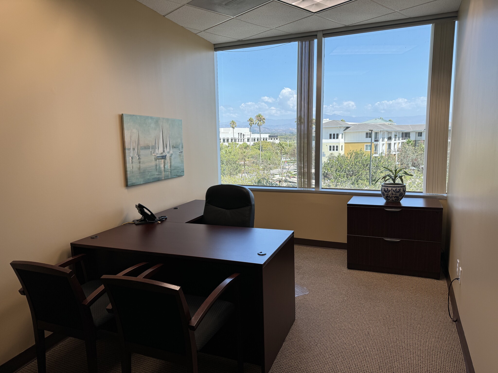 1000 Town Center Dr, Oxnard, CA à louer Photo intérieure– Image 1 sur 1