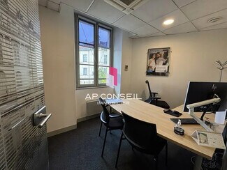 Plus de détails pour Local commercial à vendre