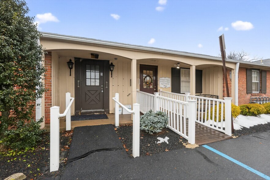 1701 Wynwood Dr, Cinnaminson, NJ à vendre - Photo de l’immeuble – Image 2 sur 49