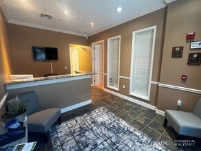 5531-5539 Marquesas Cir, Sarasota, FL à louer Photo intérieure– Image 1 sur 6