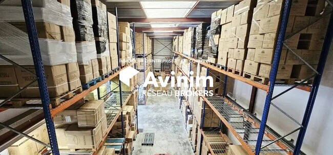 Plus de détails pour Industriel/Logistique à louer