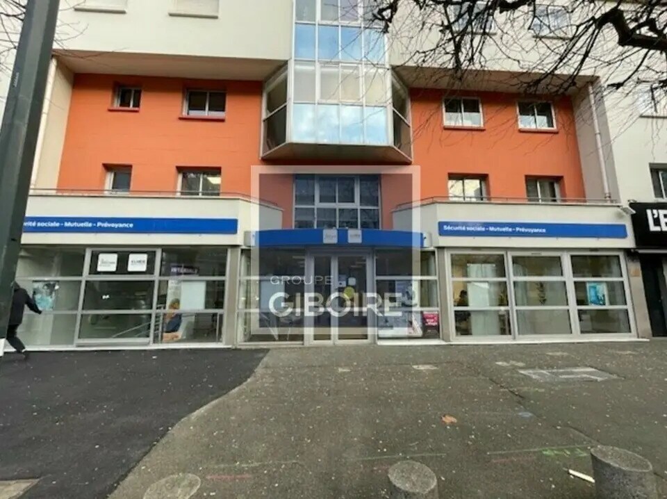 Local commercial dans Rennes à louer Photo de l’immeuble– Image 1 sur 5