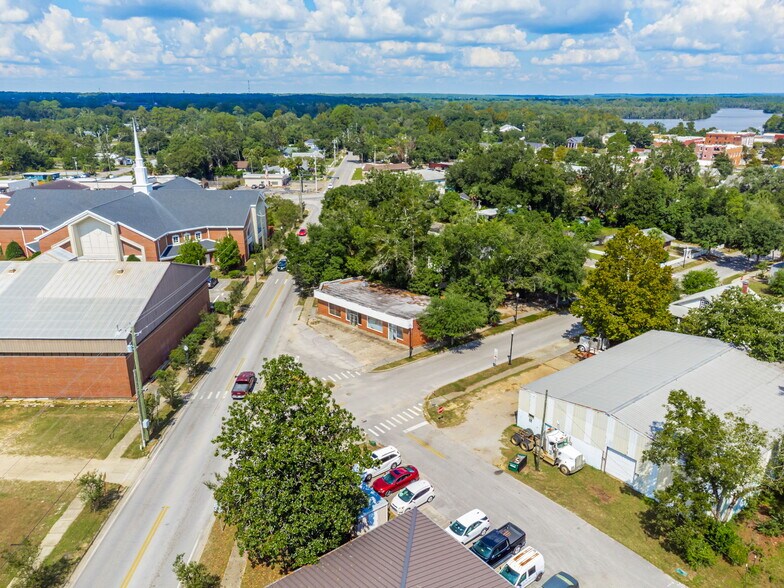 5118 Canal St, Milton, FL à louer - Photo de l’immeuble – Image 3 sur 4