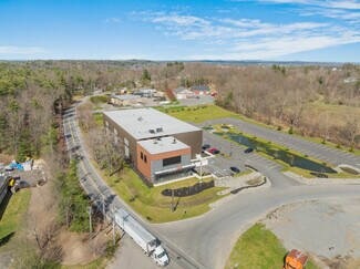 Plus de détails pour 114 Lancaster Rd, Shirley, MA - Industriel/Logistique à louer