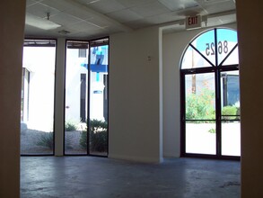 8601-8663 W Sahara Ave, Las Vegas, NV à louer Photo de l’immeuble– Image 1 sur 14