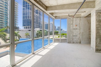 6936 Collins Ave, Miami Beach, FL à louer Photo de la construction– Image 2 sur 15
