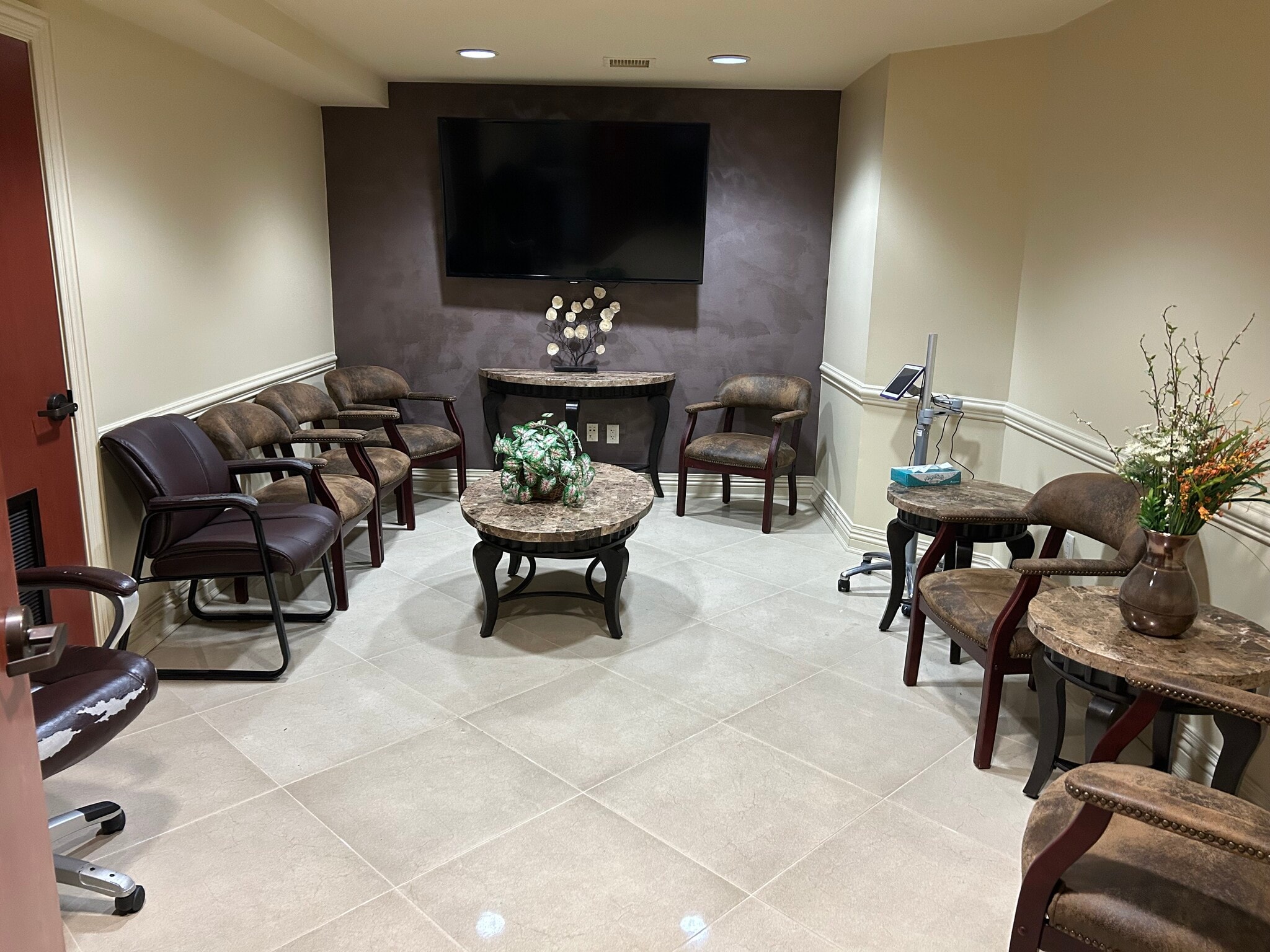 883 Poole Ave, Hazlet, NJ à louer Photo intérieure– Image 1 sur 15