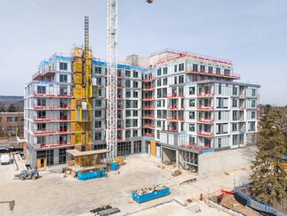 Plus de détails pour 484-490 Plains Rd E, Burlington, ON - Logement à vendre