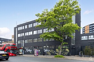 445-453 Hackney Rd, Londres à louer Photo de l’immeuble– Image 2 sur 9