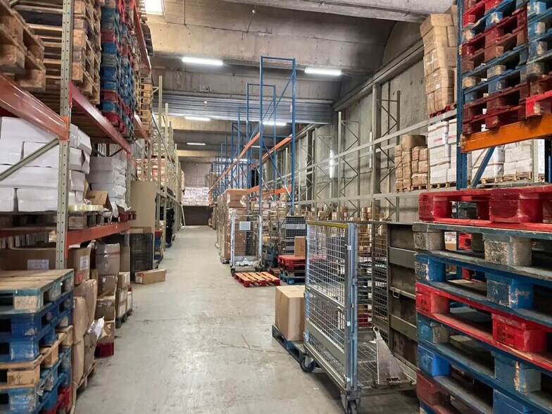 Industriel/Logistique dans Gonesse à louer - Photo de l’immeuble – Image 3 sur 6