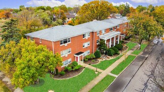 Plus de détails pour 560-570 Princeton st, Des Plaines, IL - Logement à vendre
