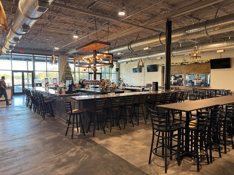 235 NE Watula Ave, Ocala, FL à vendre - Photo de l’immeuble – Image 2 sur 56