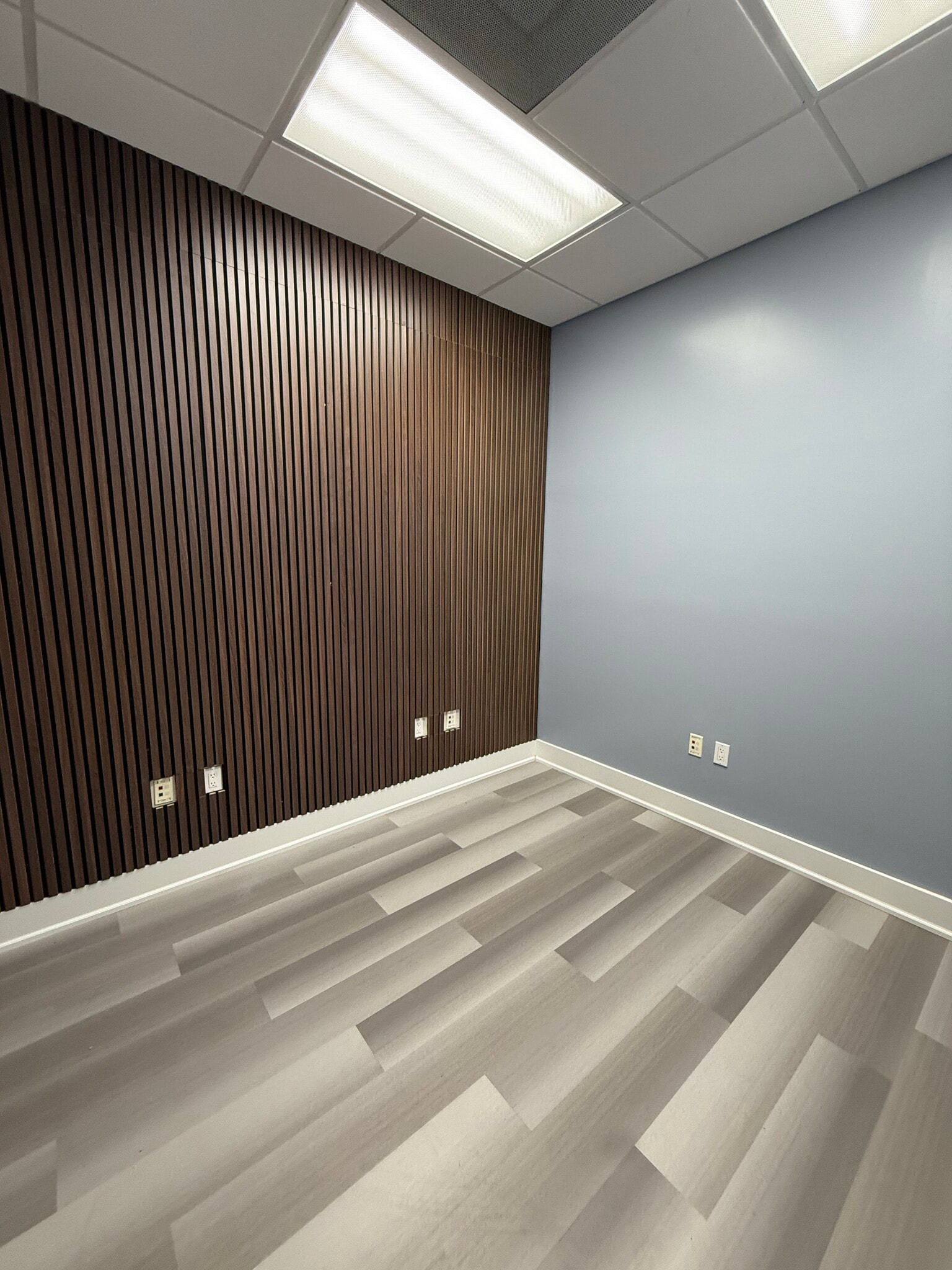 1911 Harrison St, Hollywood, FL à louer Photo intérieure– Image 1 sur 5