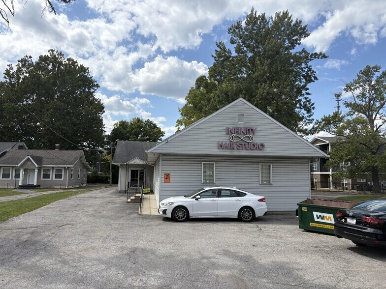 4550 Allisonville Rd, Indianapolis, IN à vendre - Photo de l’immeuble – Image 3 sur 4