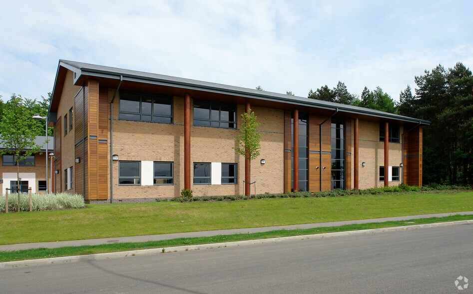 Cherry Hall Rd, Kettering à louer - Photo de l’immeuble – Image 2 sur 3