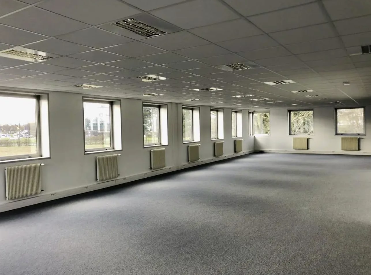 Bureau dans Tremblay-en-France à louer Photo intérieure– Image 1 sur 1