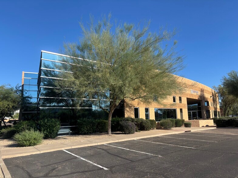 8388 E Hartford Dr, Scottsdale, AZ à louer - Photo intérieure – Image 2 sur 8