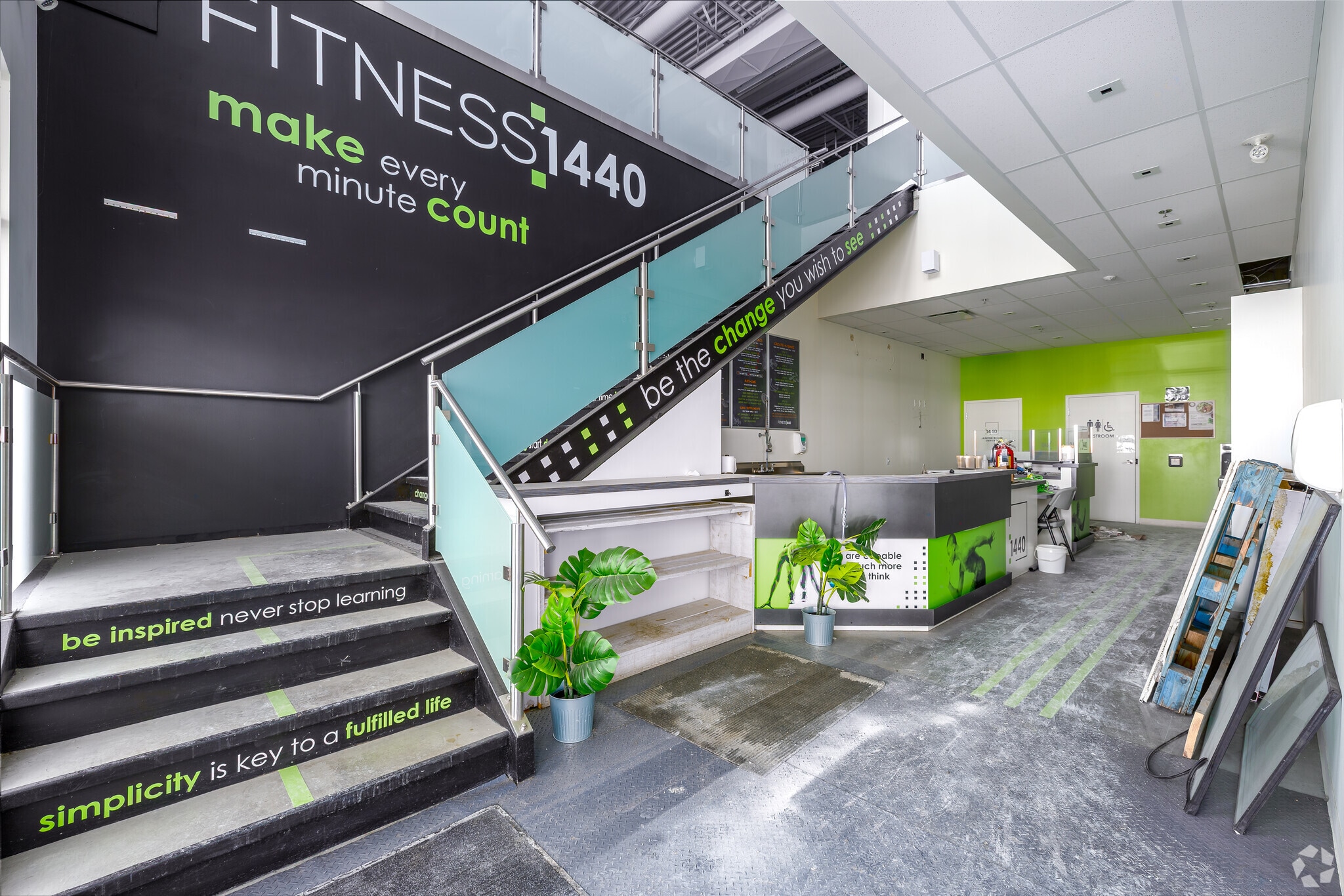 4 River Heights Dr, Cochrane, AB à louer Hall d’entrée– Image 1 sur 14