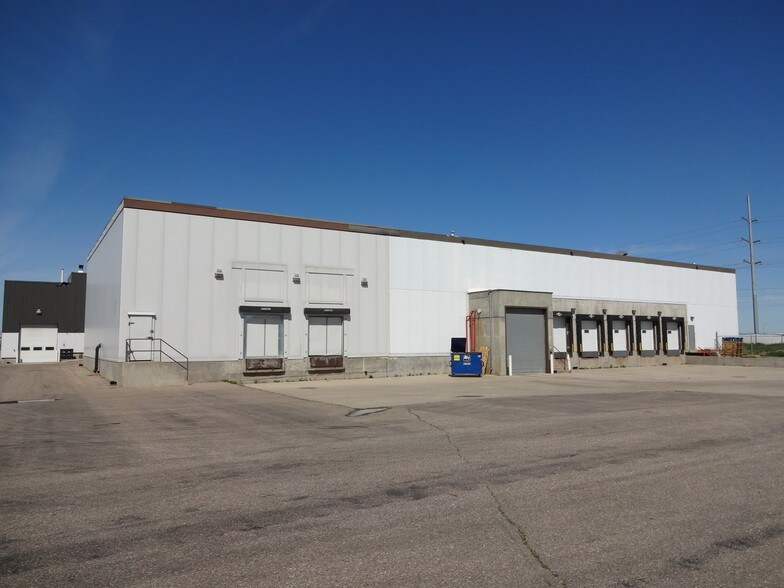 2525 36th St N, Lethbridge, AB à louer - Photo de l’immeuble – Image 3 sur 6