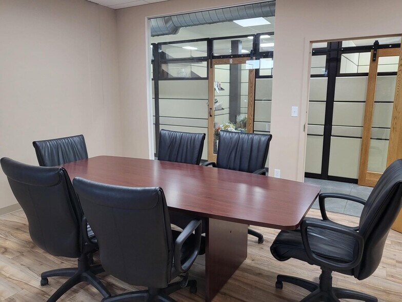 16701 E Iliff Ave, Aurora, CO à louer - Photo de l’immeuble – Image 3 sur 8