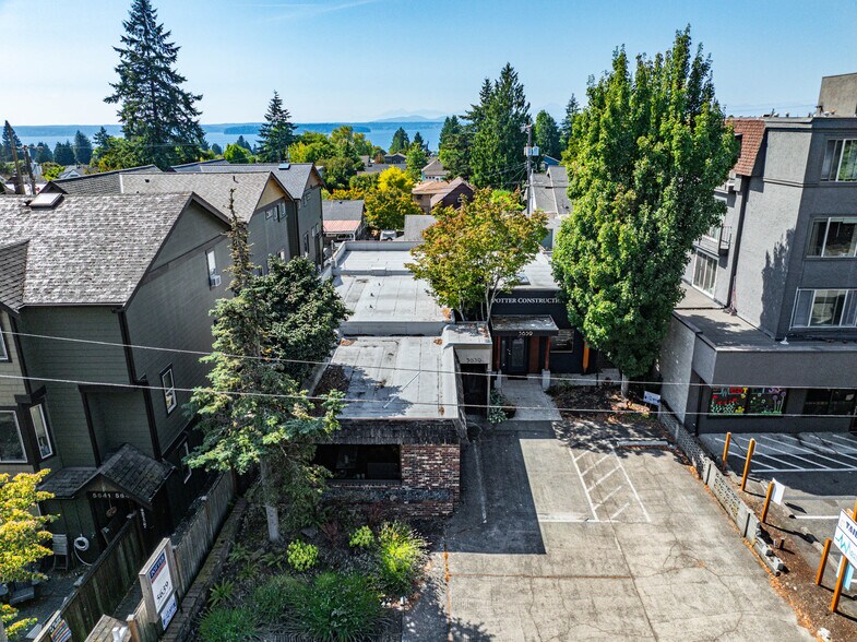 5639 California Ave SW, Seattle, WA à vendre - Photo de l’immeuble – Image 3 sur 24