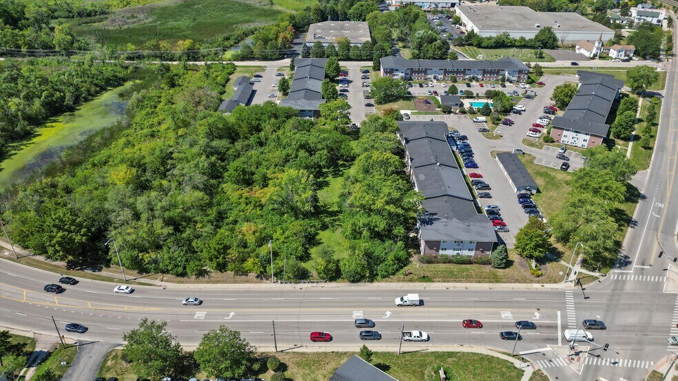7N630 County Farm Rd, Hanover Park, IL à vendre - Photo de l’immeuble – Image 3 sur 6