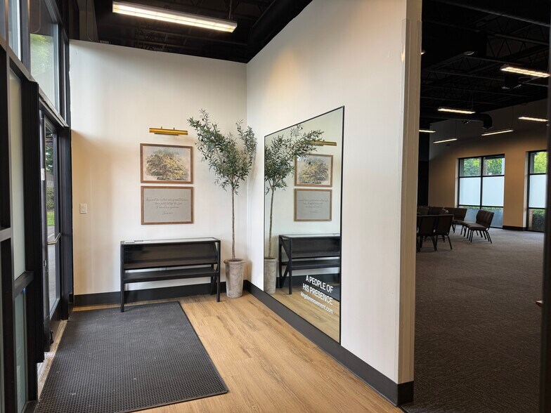 13600 NE 84th St, Vancouver, WA à louer - Hall d’entrée – Image 3 sur 10