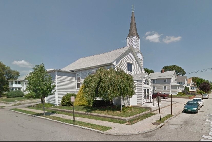 251 Magnolia St, Cranston, RI à louer - Photo de l’immeuble – Image 2 sur 3