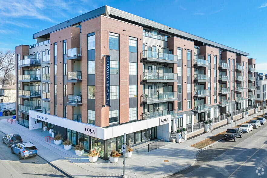 3360 16th St SW, Calgary, AB à louer - Photo de l’immeuble – Image 1 sur 20