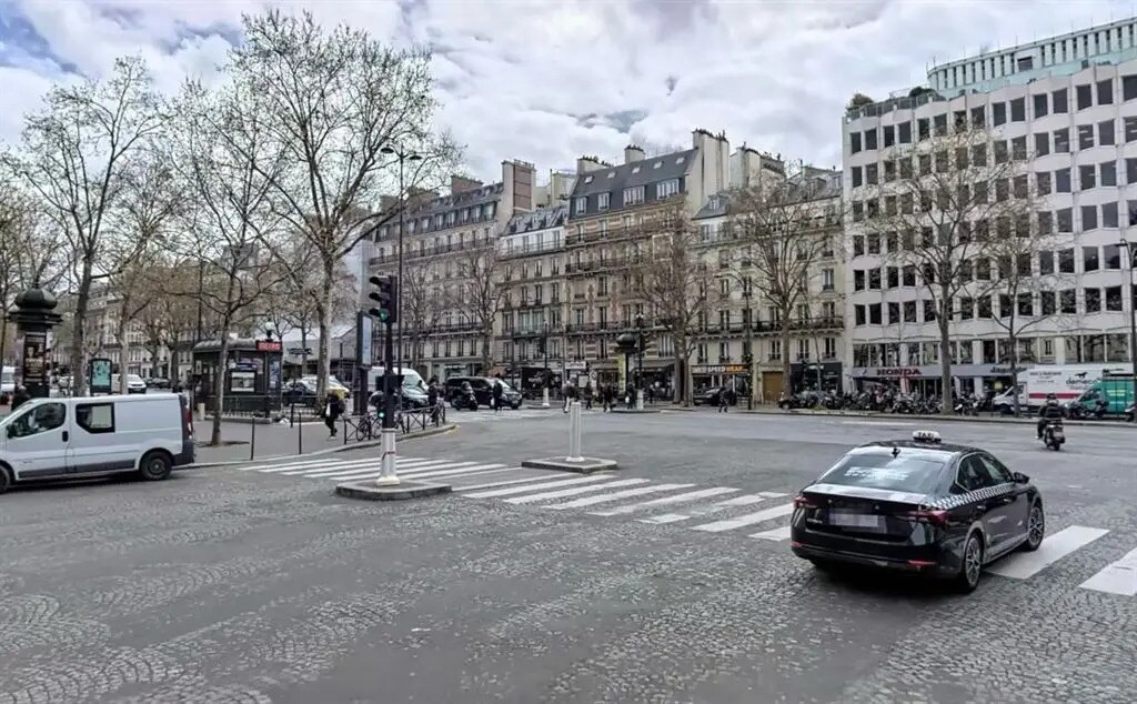 Local commercial dans Paris à louer Photo de l’immeuble– Image 1 sur 5