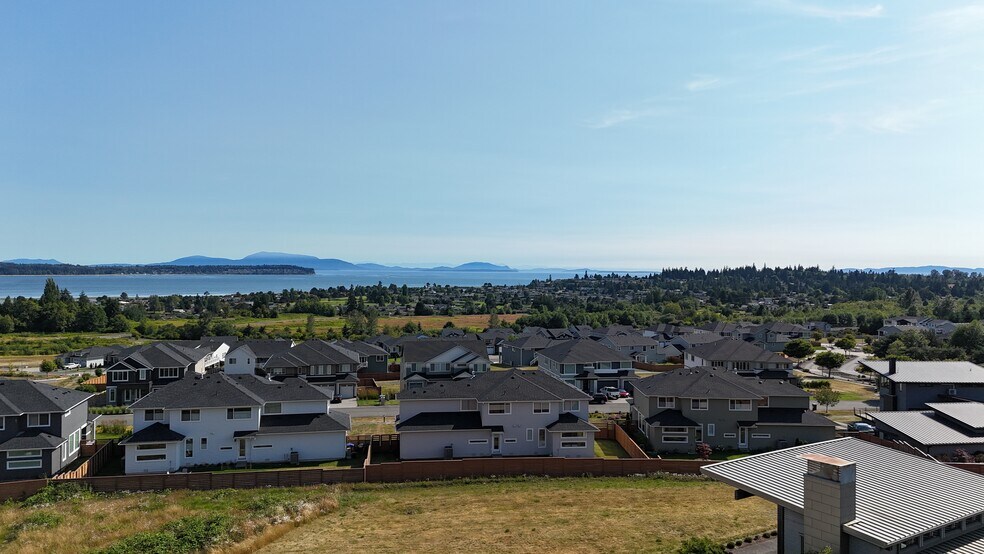Camas Drive, Blaine, WA à vendre - Photo de l’immeuble – Image 2 sur 28
