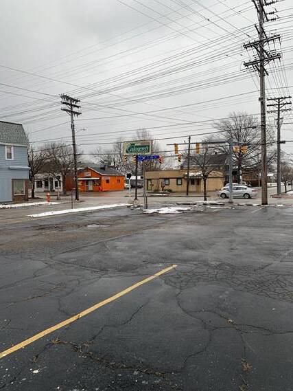 700 E 200th St, Cleveland, OH à vendre - Photo de l’immeuble – Image 2 sur 6