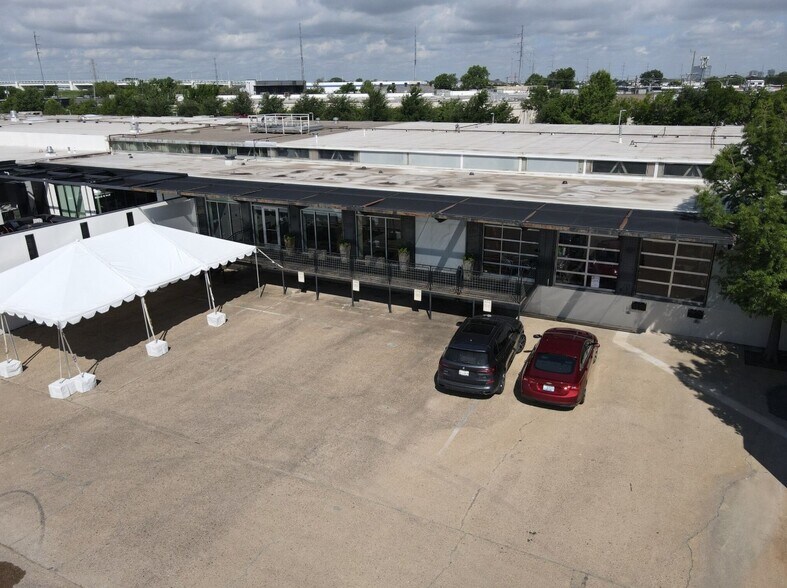 2001 Irving Blvd, Dallas, TX à vendre - Photo de l’immeuble – Image 3 sur 18