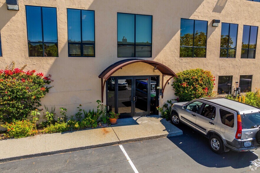 1120 Nye St, San Rafael, CA à louer - Photo de l’immeuble – Image 3 sur 4