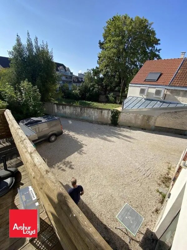 Plus de détails pour Local commercial à vendre