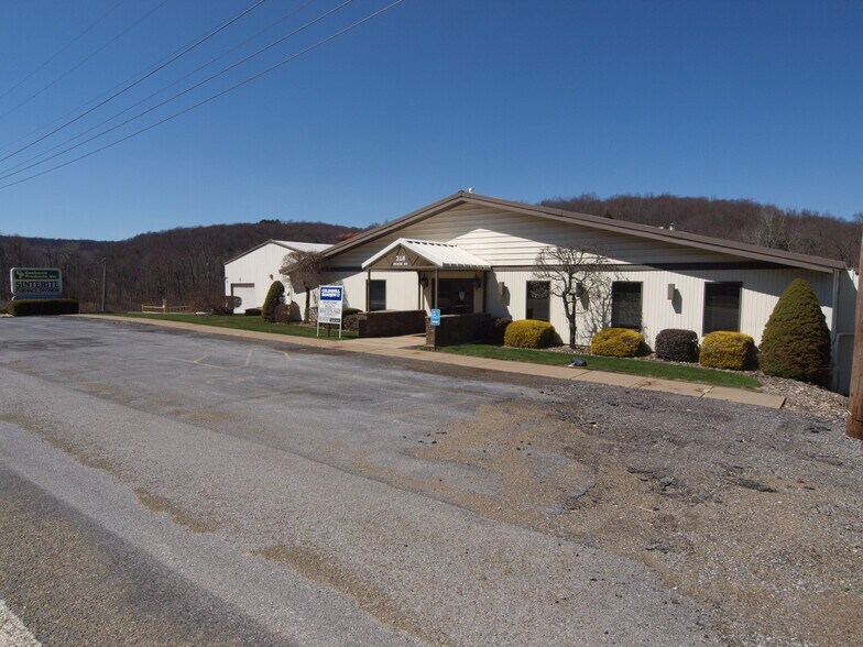 310 State St, Saint Marys, PA à vendre - Photo de l’immeuble – Image 2 sur 12