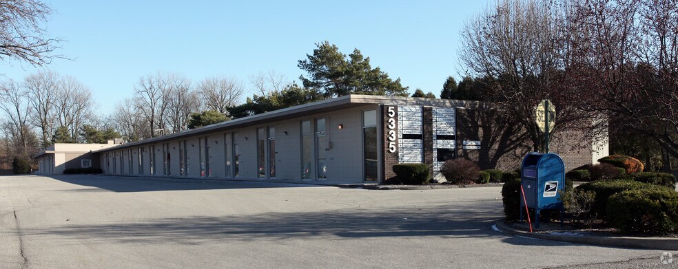 5255 N Tacoma Ave, Indianapolis, IN à louer - Photo principale – Image 2 sur 6
