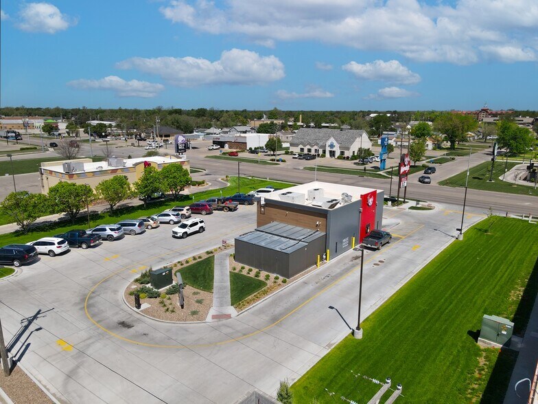 3519 10th St, Great Bend, KS à vendre - Photo de l’immeuble – Image 2 sur 7