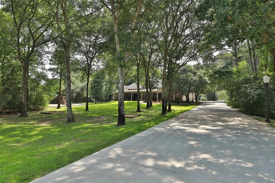 12126 Zion Rd, Tomball, TX à vendre - Photo de l’immeuble – Image 2 sur 8
