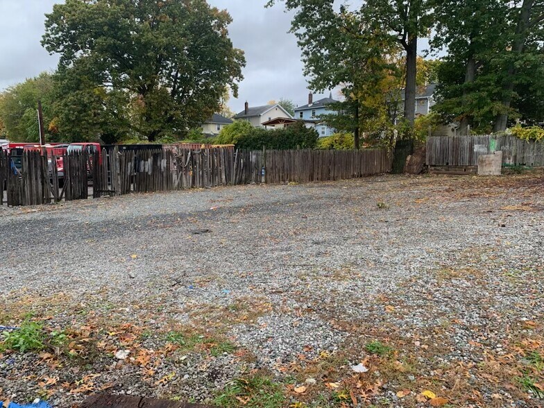 115 West Shore Ave, Dumont, NJ à louer - Photo de l’immeuble – Image 2 sur 10