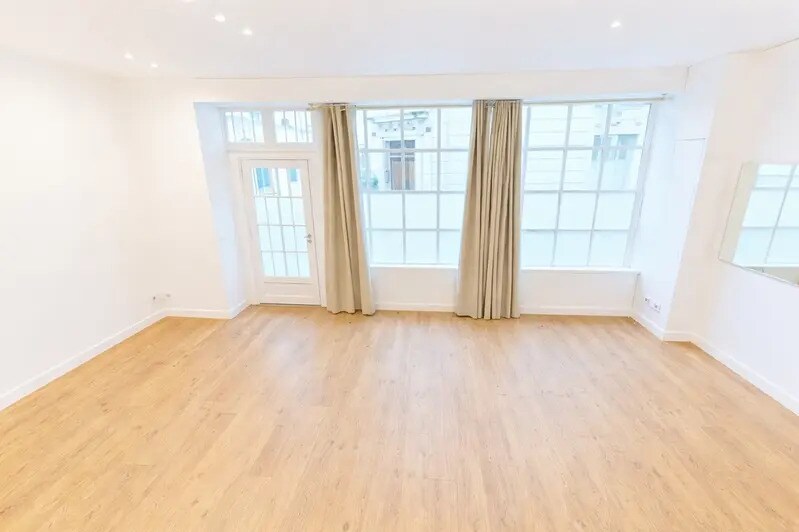 6 Rue De L'Agent Bailly, Paris à vendre - Photo de l’immeuble – Image 3 sur 14