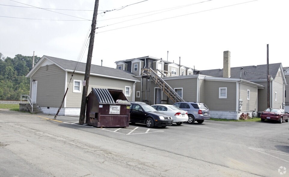 75 1st St, California, PA à vendre - Photo de l’immeuble – Image 1 sur 1