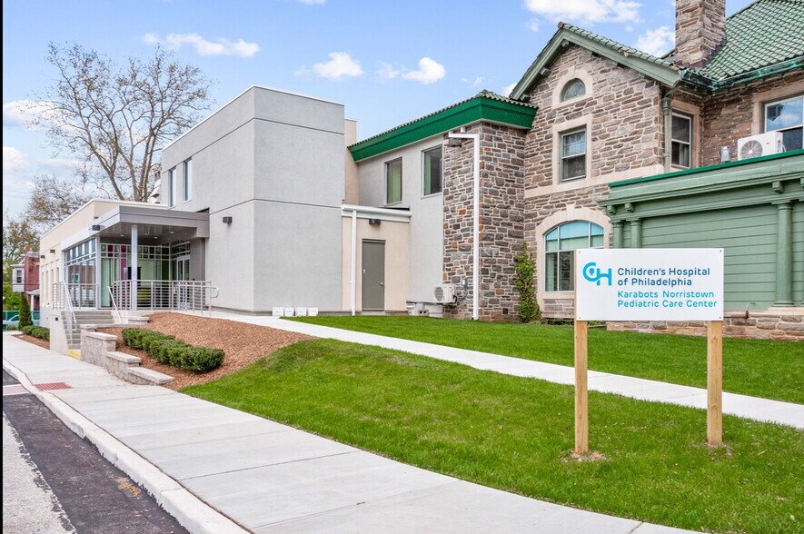 1437 DeKalb St, Norristown, PA à louer - Photo de l’immeuble – Image 1 sur 3