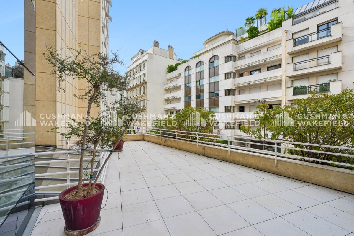 83 Avenue Charles De Gaulle, Neuilly-sur-Seine à louer Photo de l’immeuble– Image 1 sur 14