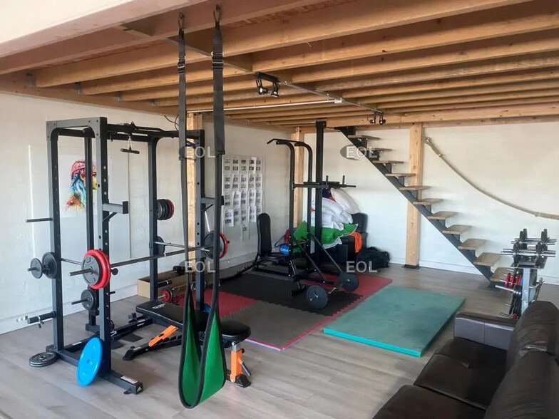 Local d’activités dans Bussy-Saint-Martin à louer - Photo de l’immeuble – Image 2 sur 5