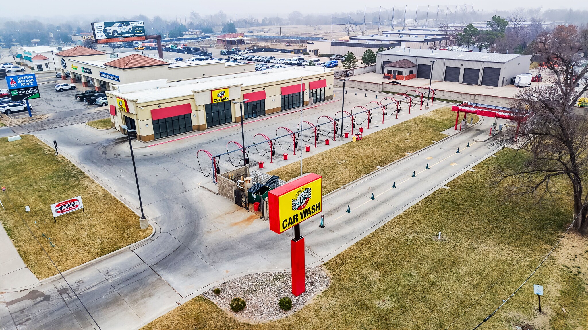 700 N Webb Rd, Wichita, KS à vendre Photo principale– Image 1 sur 11