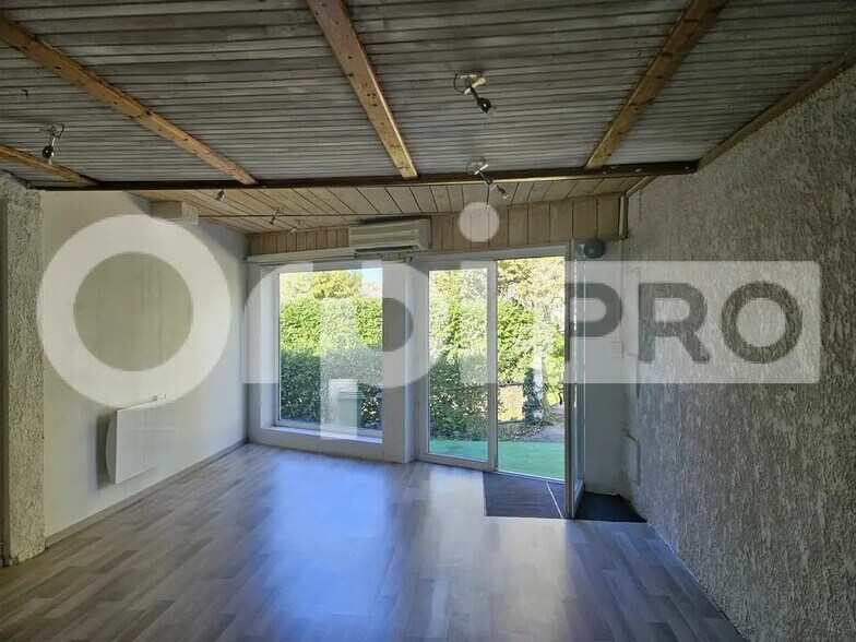 Local d’activités dans Pessac à louer - Photo de l’immeuble – Image 3 sur 5